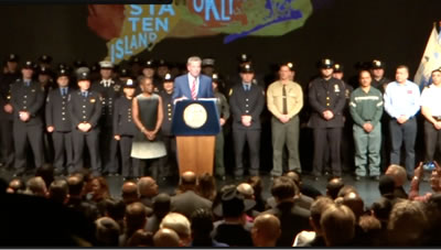 de blasio negotiates contracts city workers